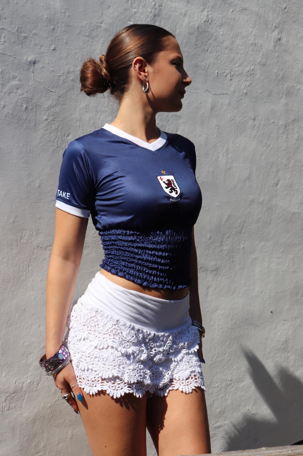 Blue · view 5