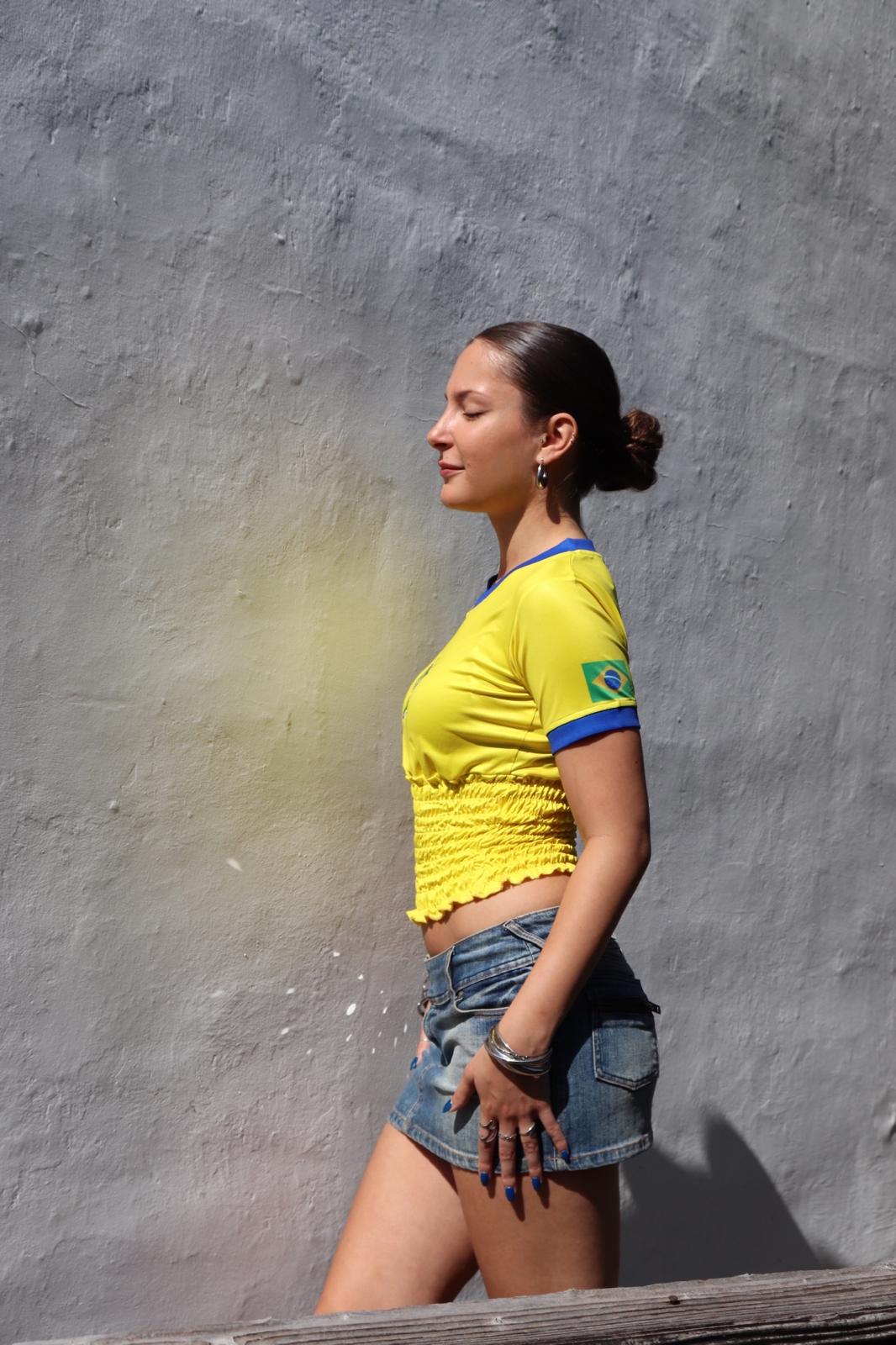 Yellow · view 4